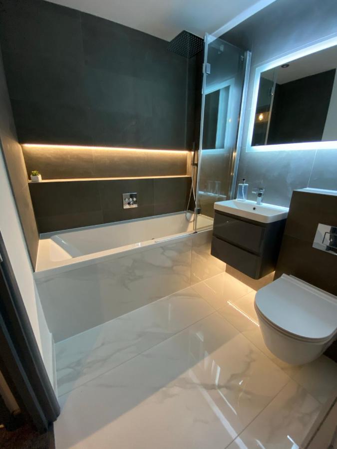 Beautiful Modern Cosy Central Apartment / Sleeps 4 Ридинг Экстерьер фото